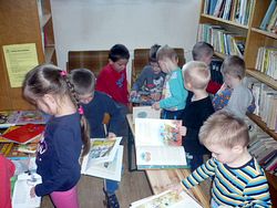 Najmenší návštevníci Obecnej knižnice V Olešnej