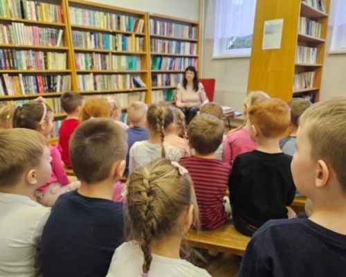 Deti z MŠ v knižnici 